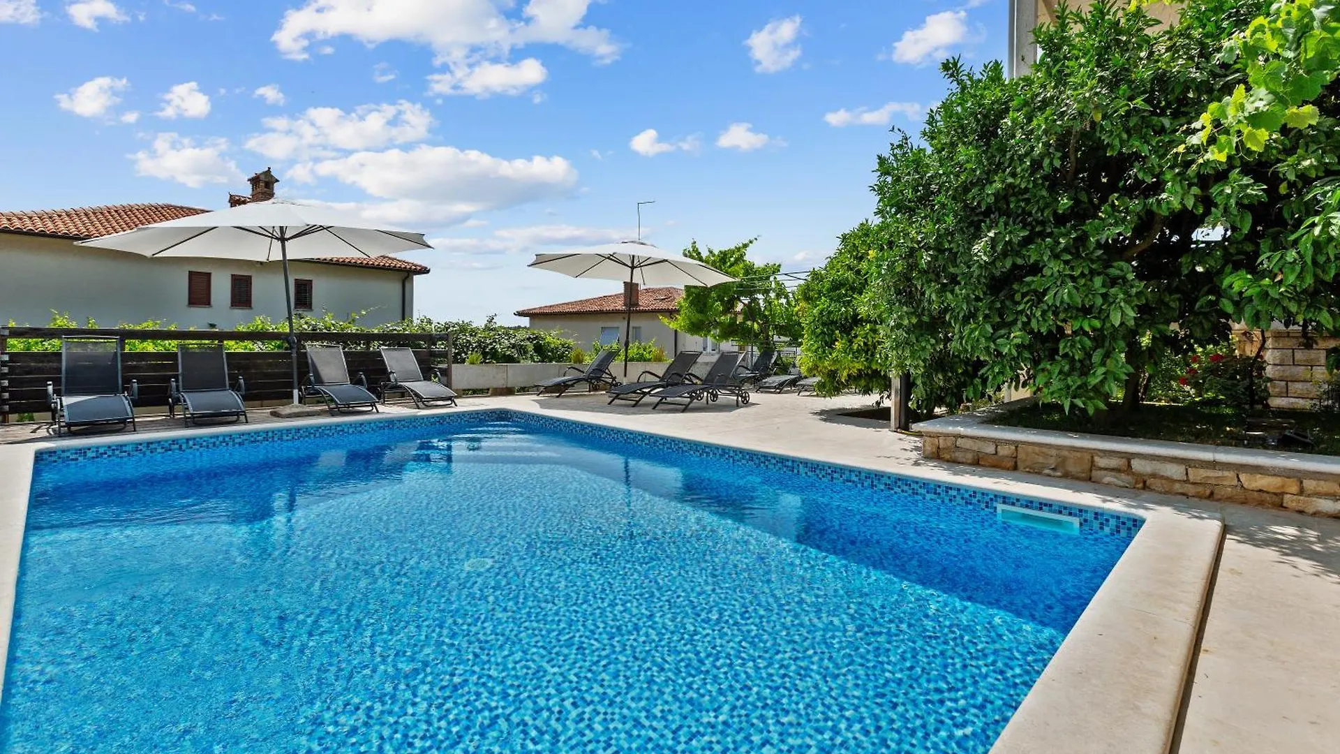Apartment Franjo بولا